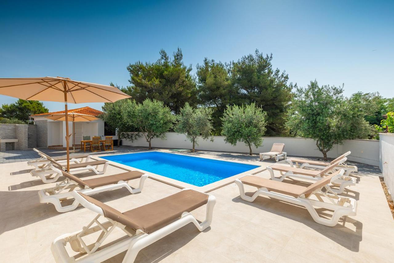 Dali Apartment Медулин Екстериор снимка