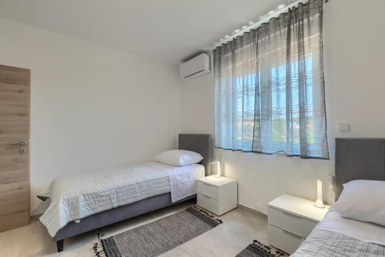 Dali Apartment Медулин Екстериор снимка